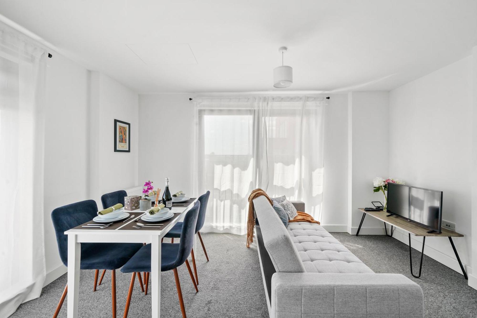 Modern Apartments With Free Parking Near Heathrow Colnbrook Ngoại thất bức ảnh