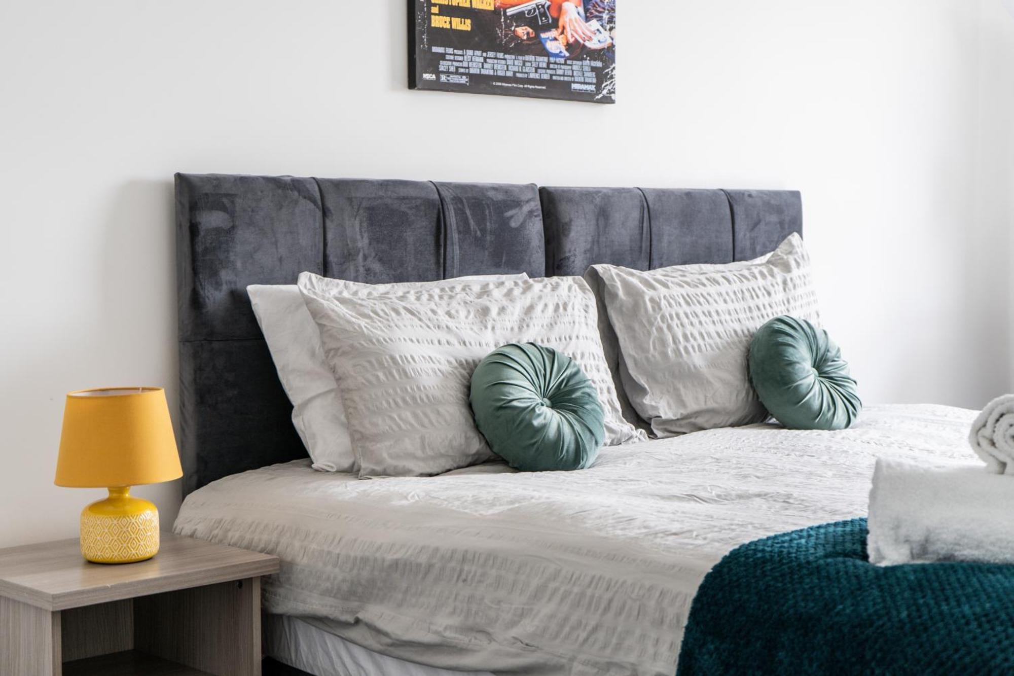 Modern Apartments With Free Parking Near Heathrow Colnbrook Ngoại thất bức ảnh
