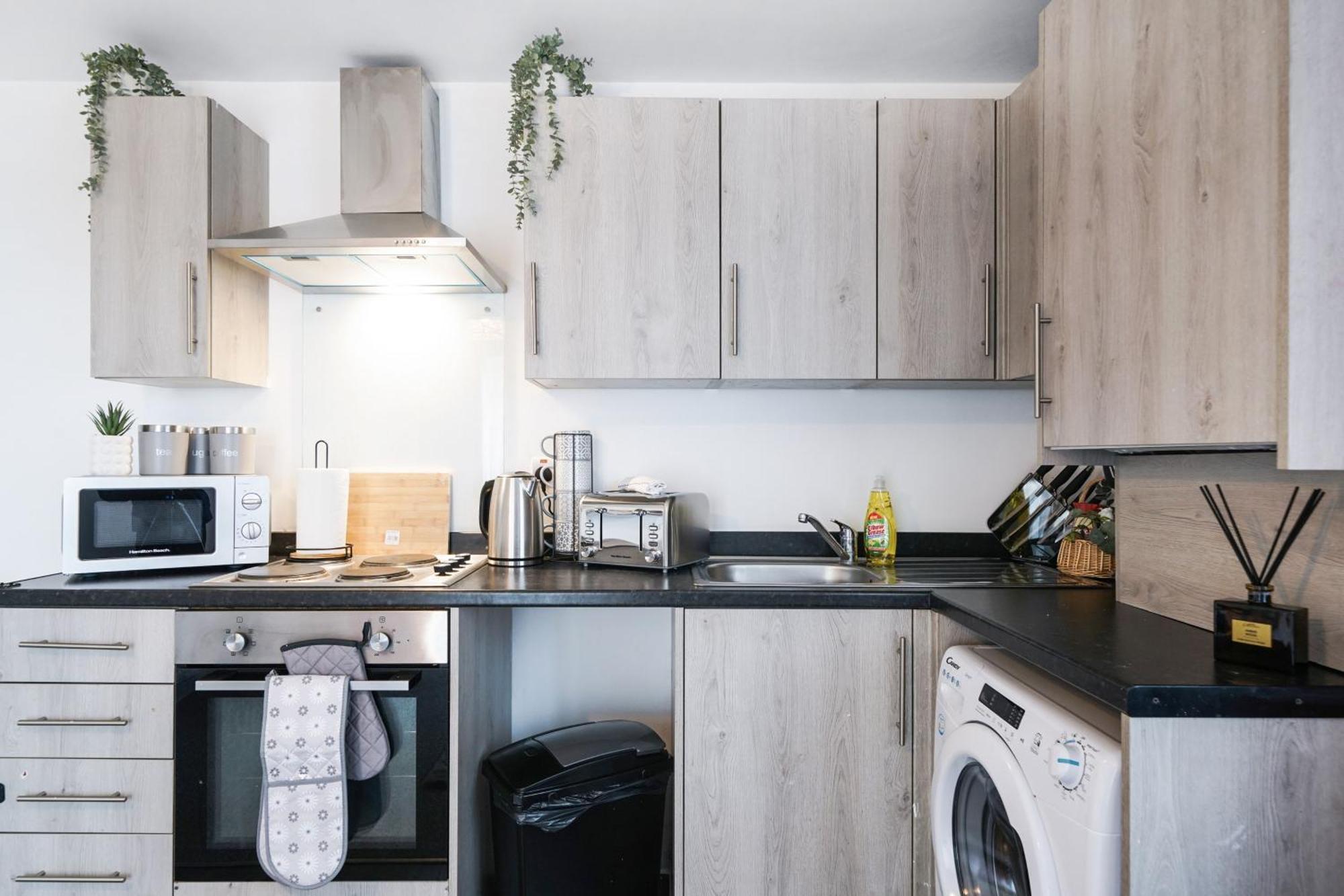 Modern Apartments With Free Parking Near Heathrow Colnbrook Ngoại thất bức ảnh