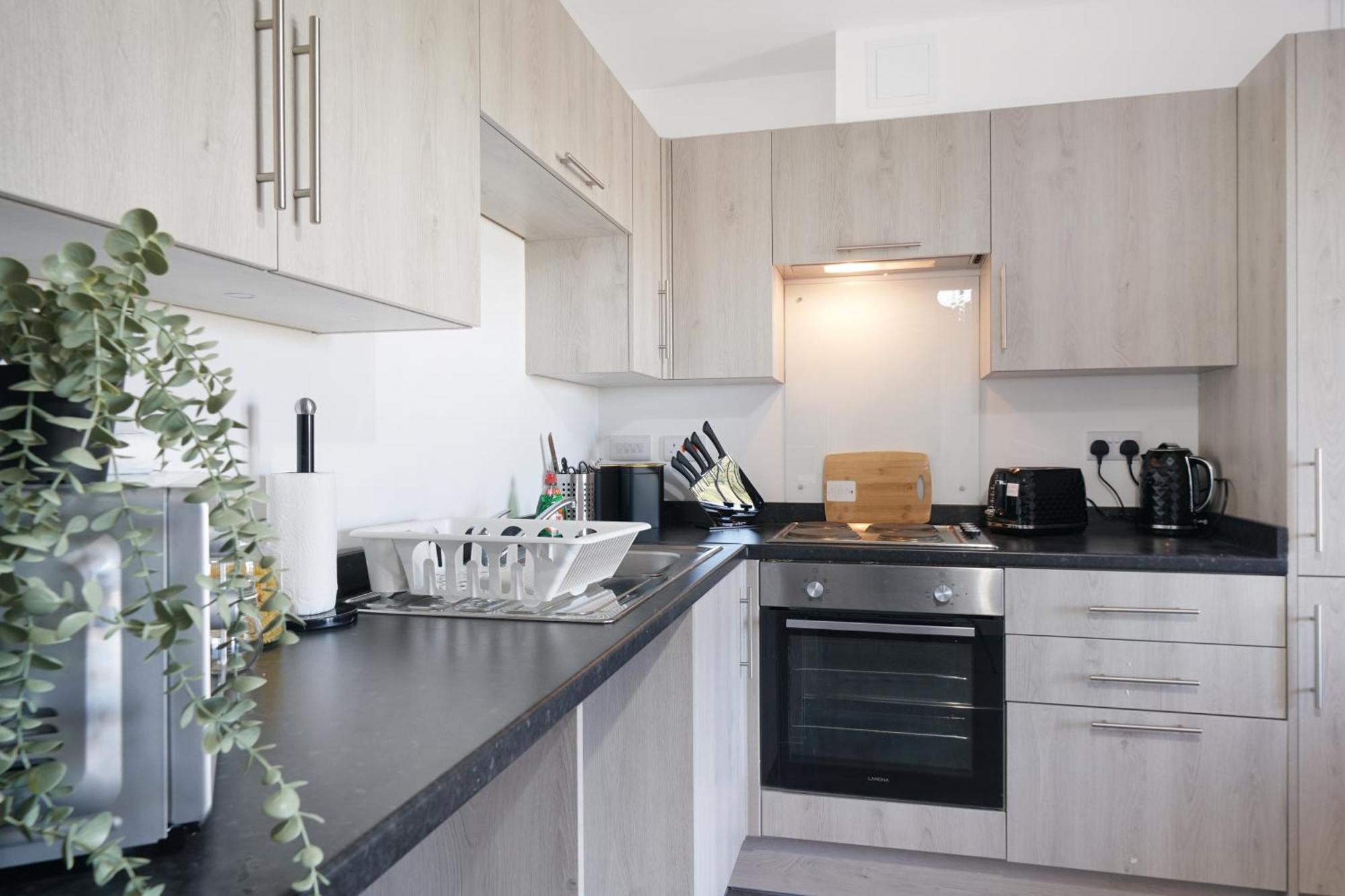 Modern Apartments With Free Parking Near Heathrow Colnbrook Ngoại thất bức ảnh