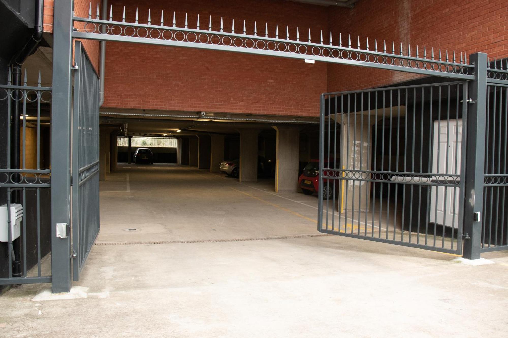 Modern Apartments With Free Parking Near Heathrow Colnbrook Ngoại thất bức ảnh